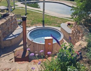 Hot tub with pool